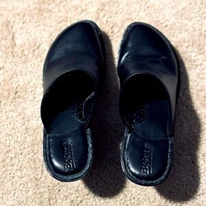 Born black wedge mule/clogs size 7